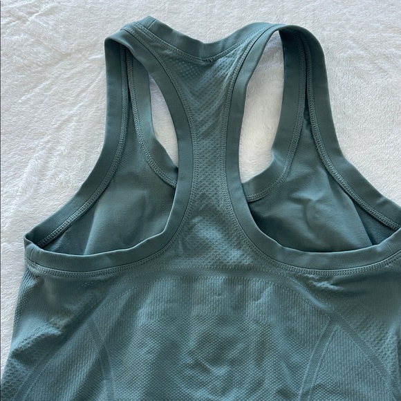 Athleta Momentum Seamless Tank - Picture 4 of 4